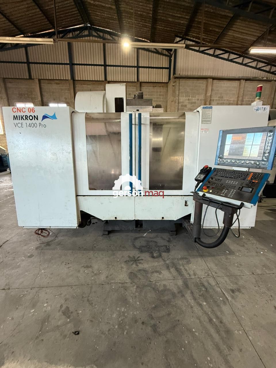 CENTRO DE USINAGEM MIKRON VCE 1400 PRO - ANO 2003